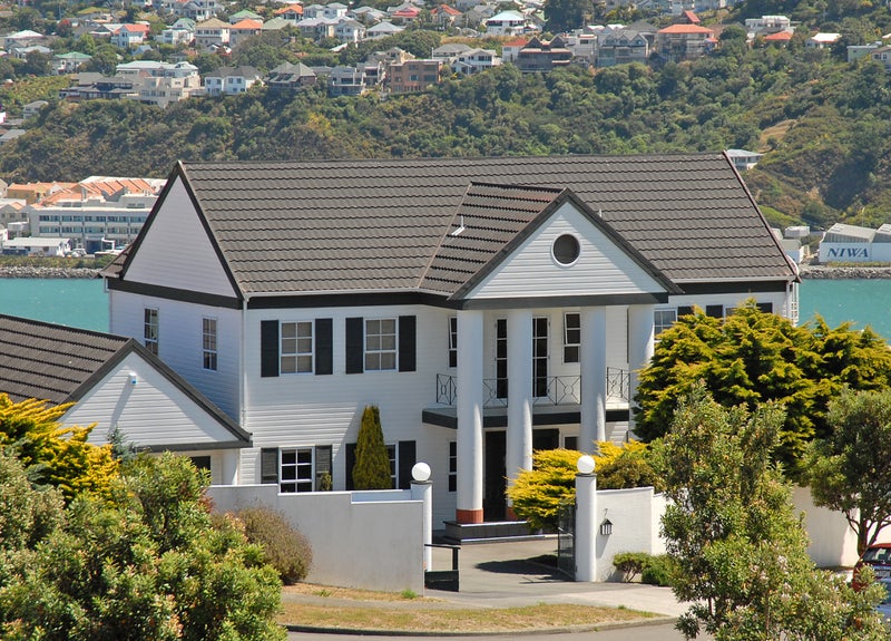 7 Countess Close, Maupuia, Wellington - Carousel 1