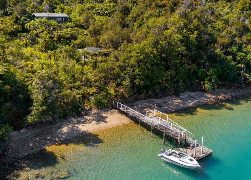0 East Bay Lochmara, Lochmara Bay, Marlborough Sounds - Carousel 1