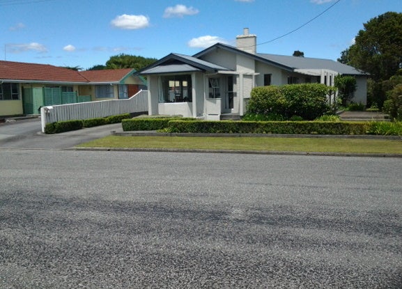 8 Jamieson Road, Karoro, Greymouth - Carousel 1