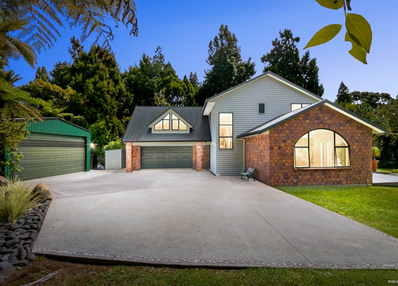 155 Stoney Creek Drive, Henderson - Carousel 1