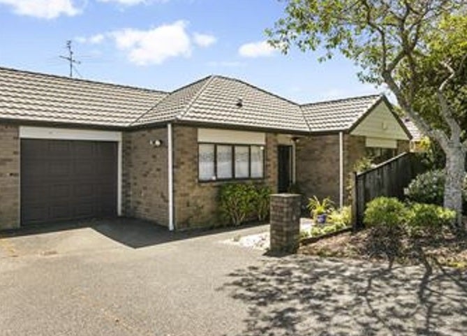 26 Dunbarton Drive, Ranui, Auckland - Carousel 1