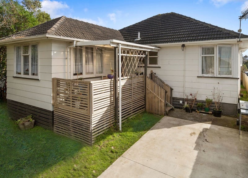 21 Henderson Crescent, Parkvale, Tauranga - Carousel 1