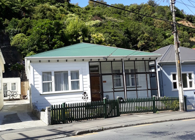 176 Aro Street, Aro Valley, Wellington - Carousel 1