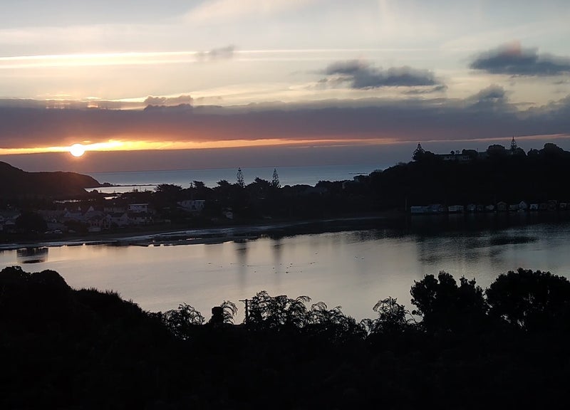 3 Trevor Terrace, Paremata, Porirua - Carousel 1
