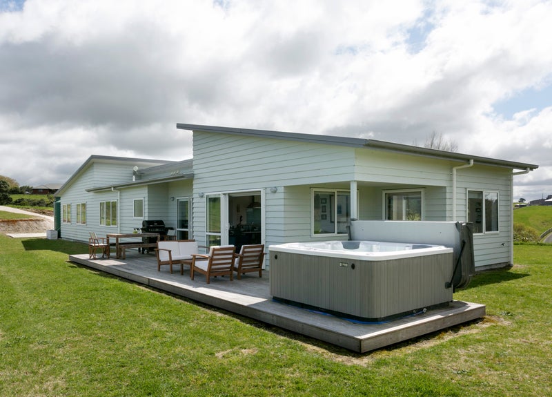 31 Whakaroa Road, Taupo - Carousel 1
