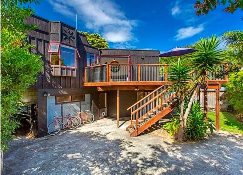 6B Pokohui Avenue, Raglan - Carousel 1
