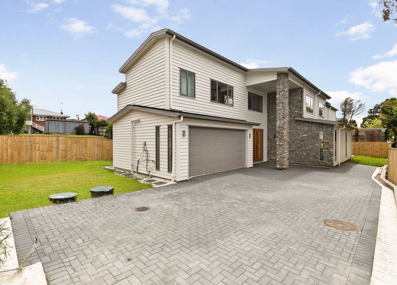 45A Puketea Street, Blockhouse Bay, Auckland - Carousel 1