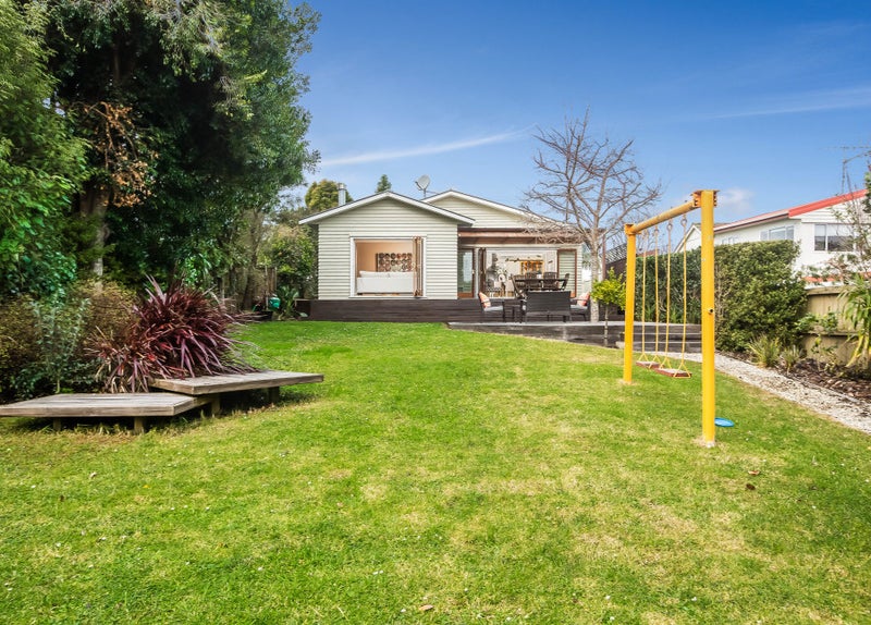 73 Kowhai Road, Mairangi Bay, Auckland - Carousel 1