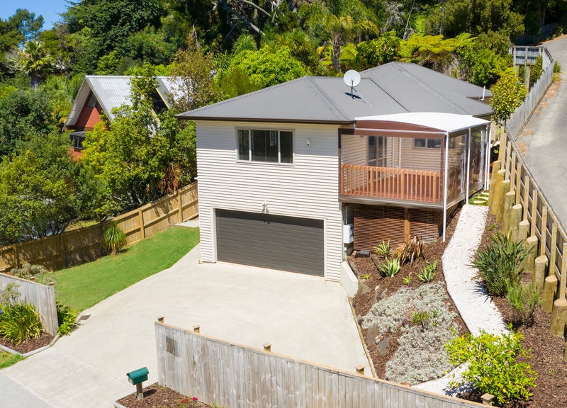 60 Topliss Drive, Northcross, Auckland - Carousel 1