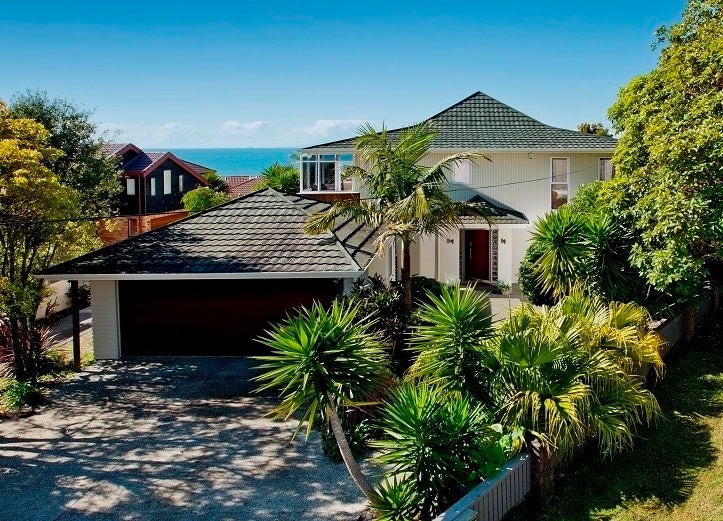 49A View Road, Campbells Bay, Auckland - Carousel 1
