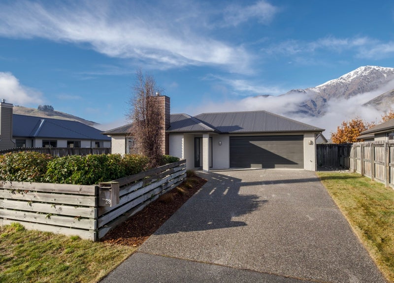 28 Lochnagar Drive, Lake Hayes, Queenstown - Carousel 1