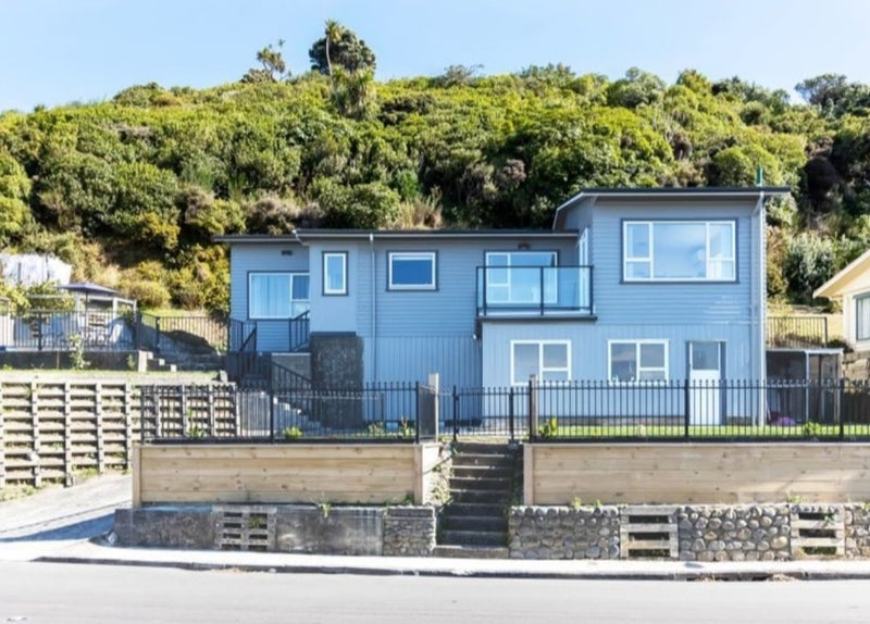 91 Akaroa Drive, Maupuia, Wellington - Carousel 1