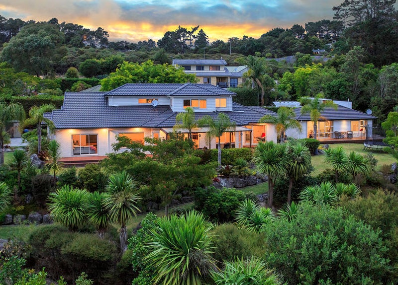 47 Isobel Road, Greenhithe, Auckland - Carousel 1