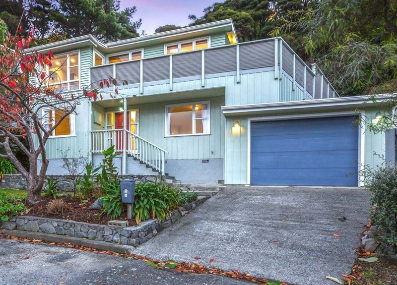 1 Kenef Road, Paremata, Porirua - Carousel 1