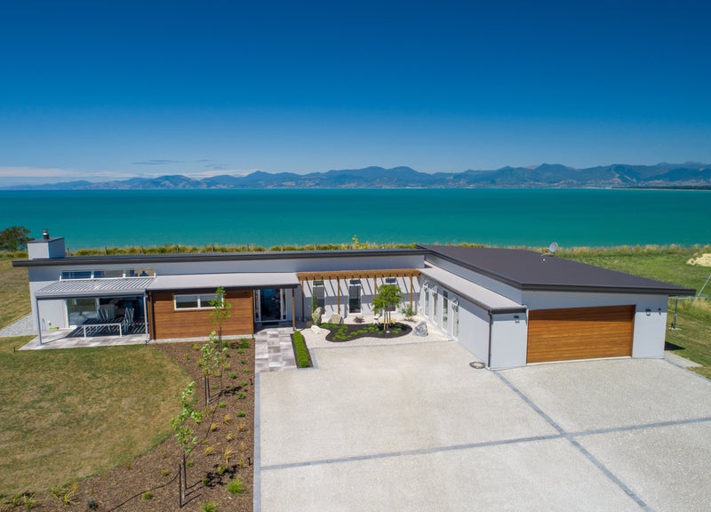 11 Aporo Road, Upper Moutere - Carousel 1