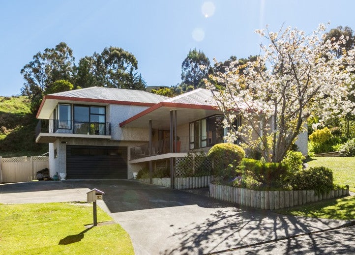 18 Cumberland Rise, Taradale, Napier - Carousel 1