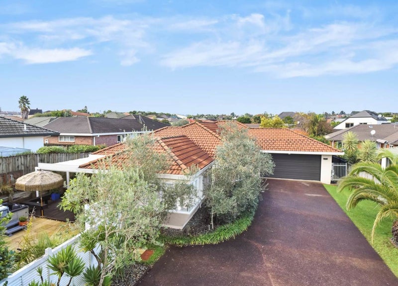 53 Matterhorn Crescent, Northpark, Auckland - Carousel 1
