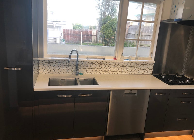 27 Maple Grove, Kingston, Wellington - Carousel 1