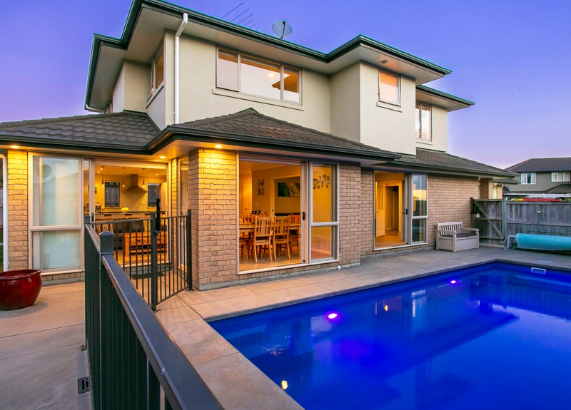24 Huntington Park Drive, Greenhithe, Auckland - Carousel 1