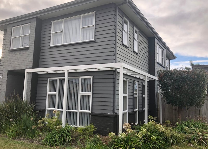 5 Girvan Terrace, Wattle Downs, Auckland - Carousel 1