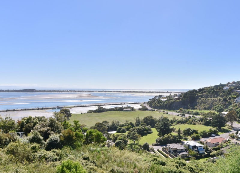 20 La Costa Lane, Mount Pleasant, Christchurch - Carousel 1