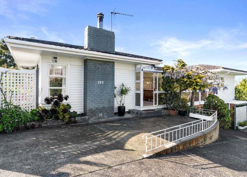 1/290 East Coast Road, Forrest Hill, Auckland - Carousel 1