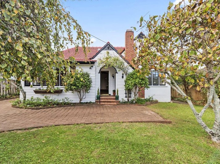 195 Queen Street, Northcote Point, Auckland - Carousel 1