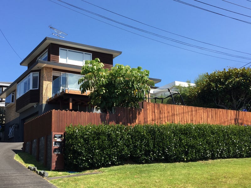 1/903 Beach Road, Waiake, Auckland - Carousel 1