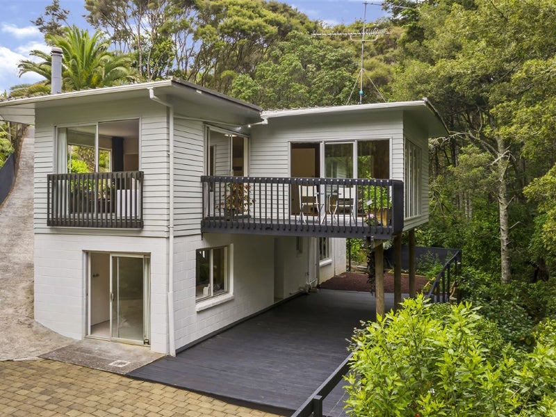 23 Catrina Avenue, Birkenhead, Auckland - Carousel 1