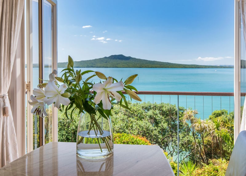 90 Seacliffe Avenue, Narrow Neck, Auckland - Carousel 1