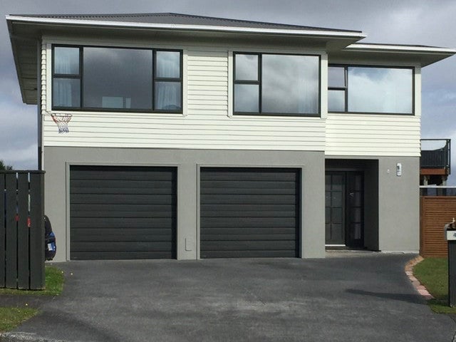 4 Maple Grove, Maungaraki, Lower Hutt - Carousel 1