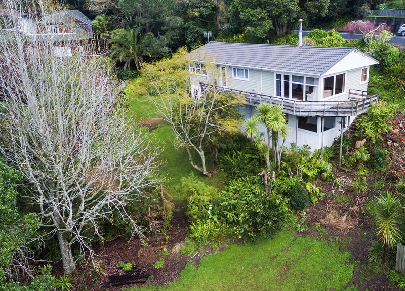 86 Pah Road, Cockle Bay, Auckland - Carousel 1