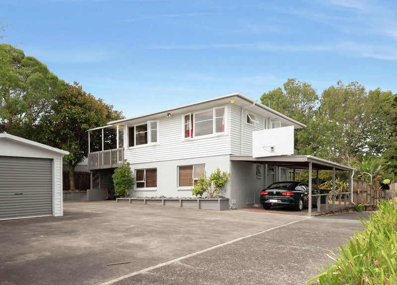 214 Moore Street, Howick, Auckland - Carousel 1