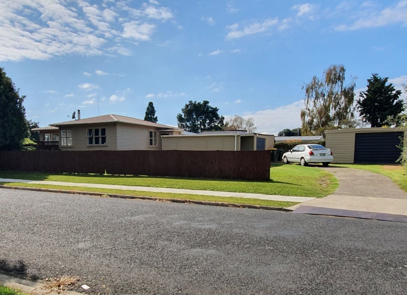 8 Totara Street, Edgecumbe, Edgecumbe - Carousel 1