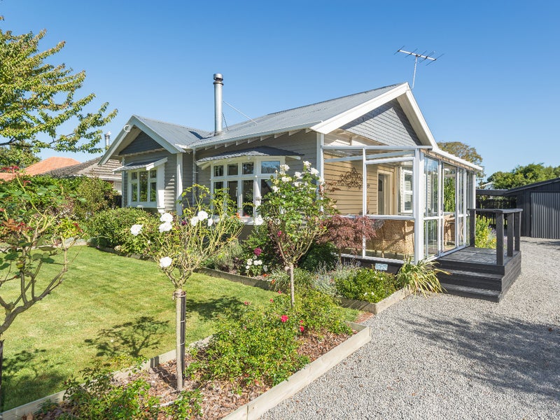 35 North Parade, Richmond, Christchurch - Carousel 1