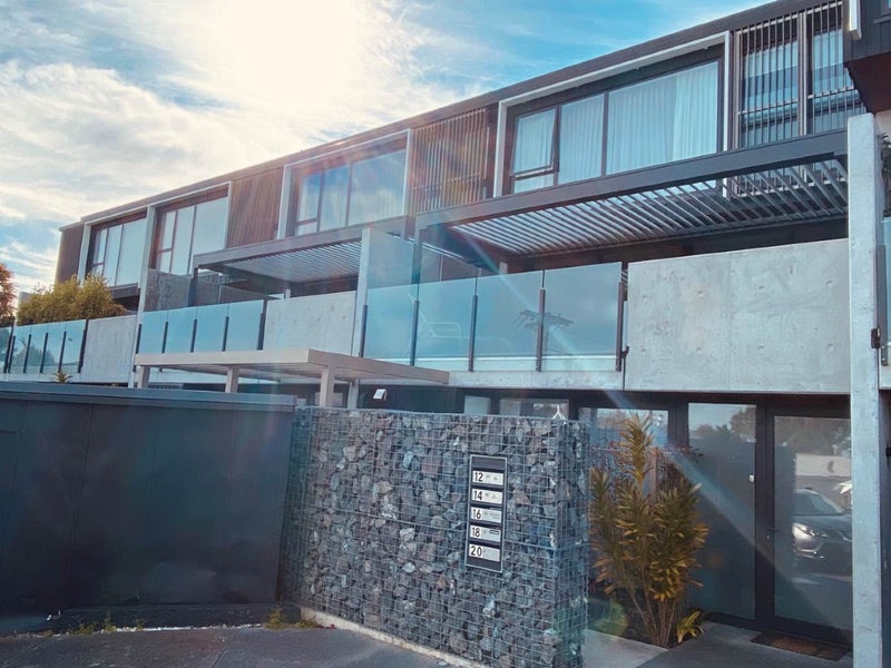 16 Barrington Road, Grey Lynn, Auckland - Carousel 1