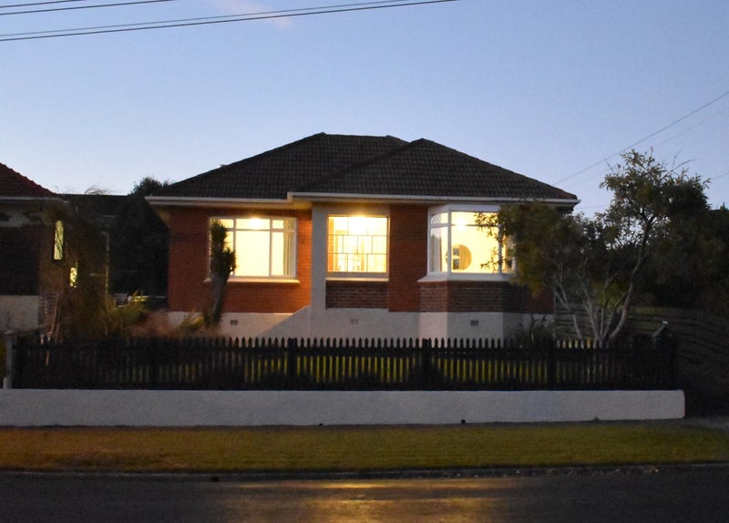 32 Kirriemuir Street, Maryhill, Dunedin - Carousel 1