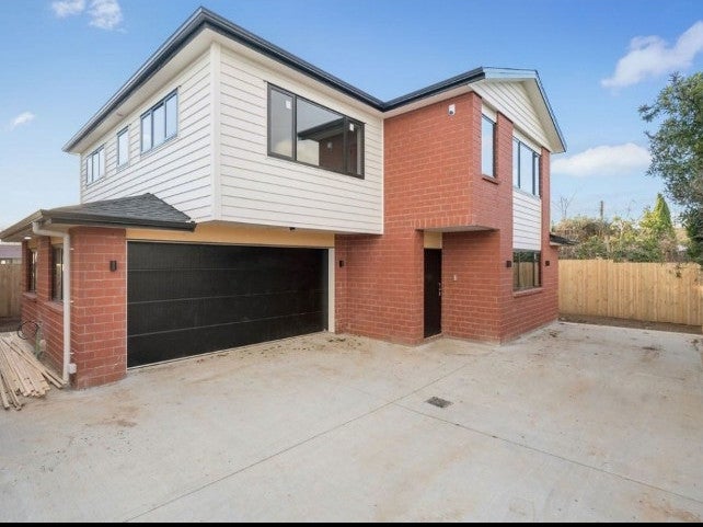 56A McAnnalley Street, Manurewa East, Auckland - Carousel 1