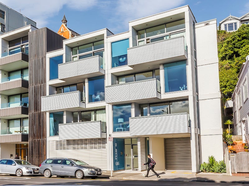 2D/138 Oriental Parade, Oriental Bay, Wellington - Carousel 1