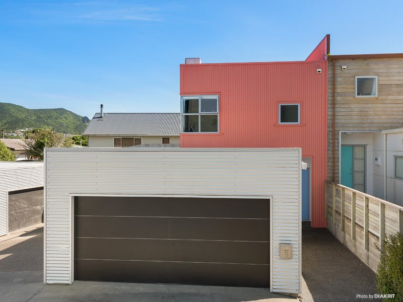 75 Saddleback Grove, Karori, Wellington - Carousel 1