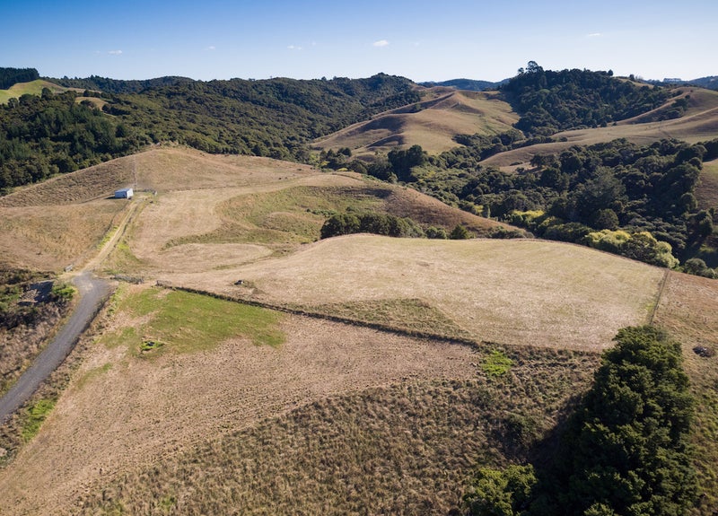 71 Upper Waiwera Road, Silverdale - Carousel 1