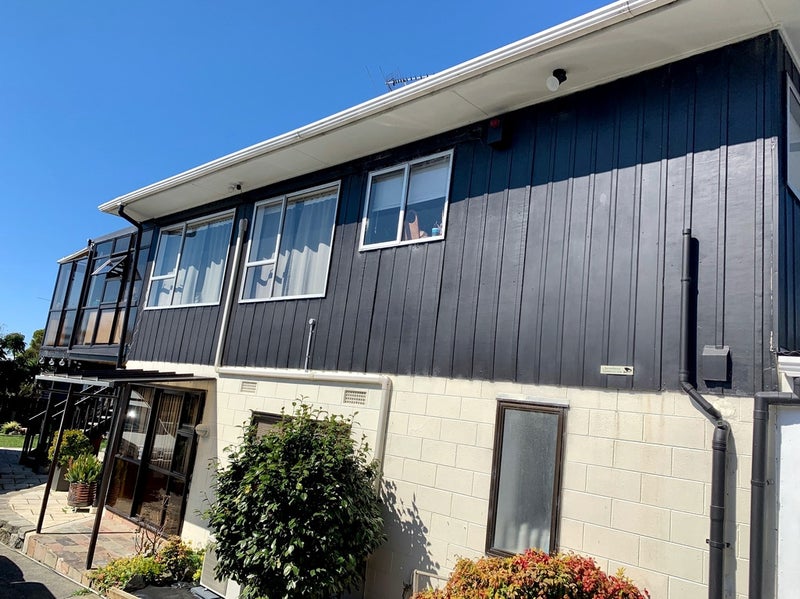 2/871 East Coast Road, Northcross, Auckland - Carousel 1