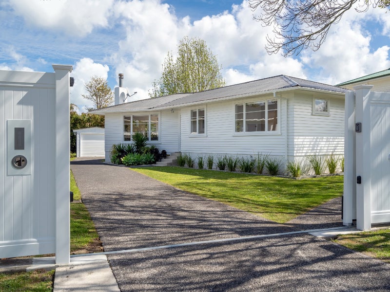 6 Lynden Avenue, Hillcrest, Auckland - Carousel 1