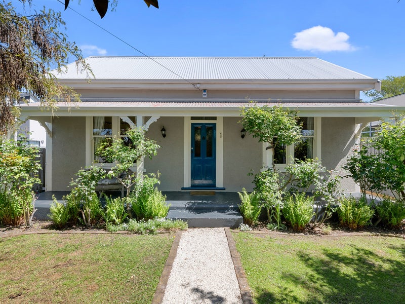 1 Vienna Street, Waltham, Christchurch - Carousel 1