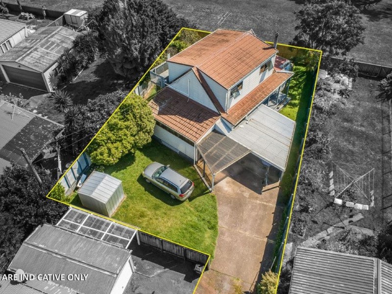 1/18 Knox Road, Swanson, Auckland - Carousel 1