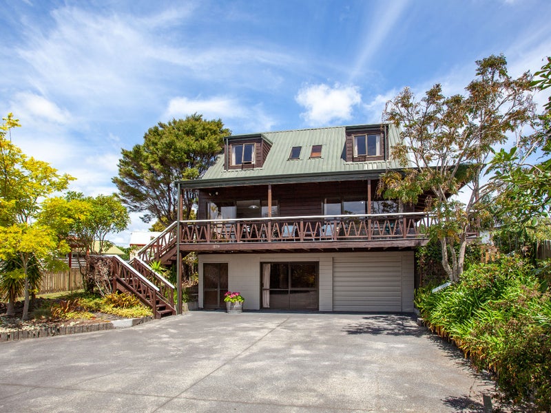 129 Lorraine Place, Whangamata - Carousel 1