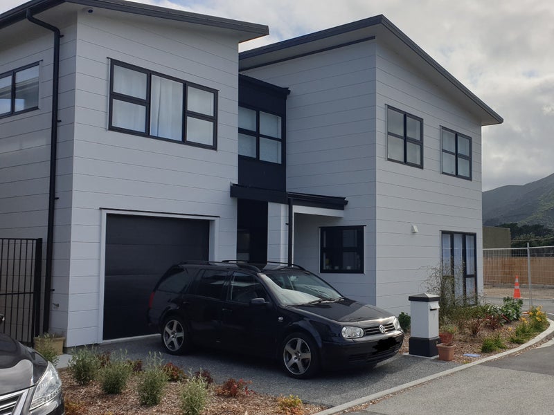 7 Okoutu Lane, Moera, Lower Hutt - Carousel 1