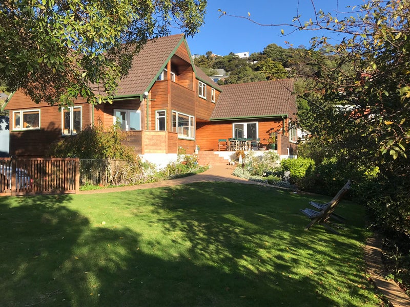 20 Kotari Road, Days Bay, Lower Hutt - Carousel 1