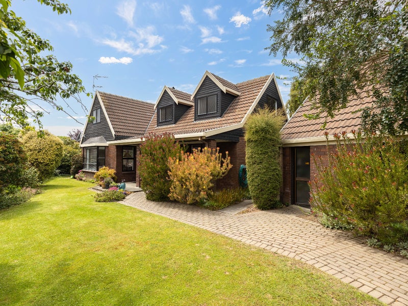 147 Royal Park Drive, Parklands, Christchurch - Carousel 1