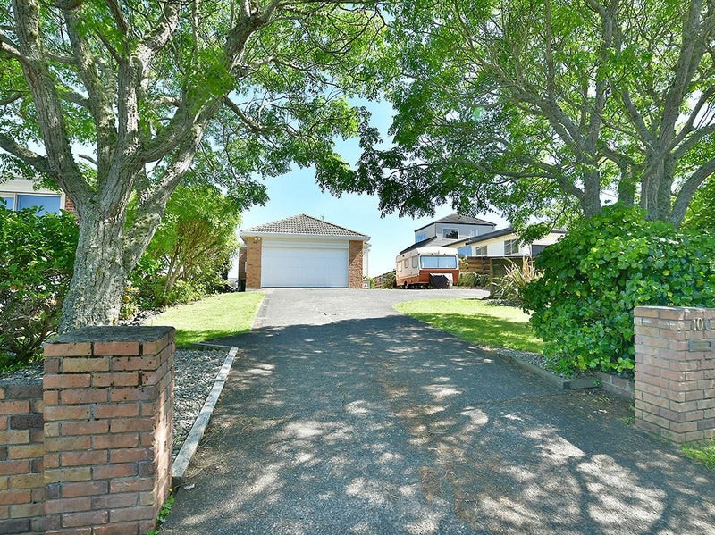 100 Whangaparaoa Road, Red Beach, Whangaparāoa - Carousel 1